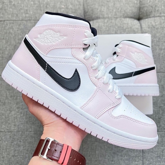 Jordan Other - 🌸 Nike Air Jordan 1 mid light pink